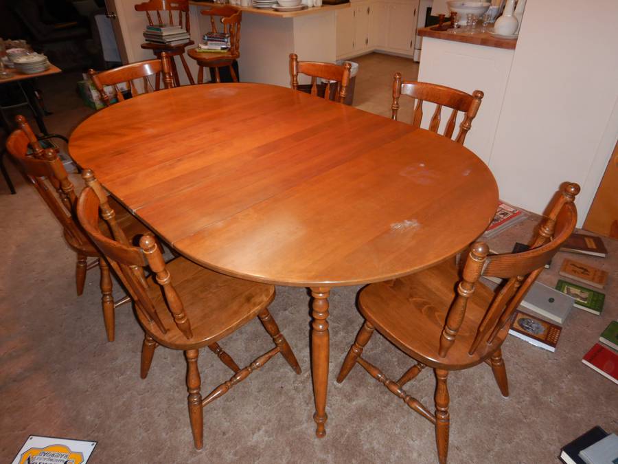 Ethan Allen Maple Dining Room Table
